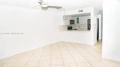 7041 SW 42nd Place Davie FL 33314