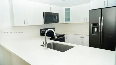 7041 SW 42nd Place Davie FL 33314