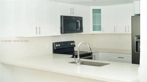 7041 SW 42nd Place Davie FL 33314