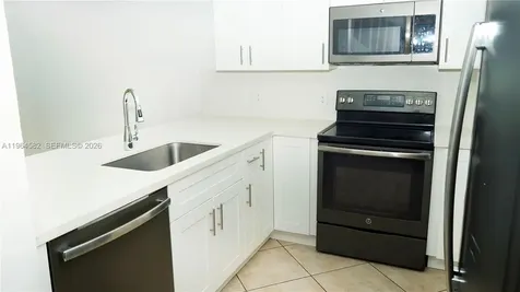 7041 SW 42nd Place Davie FL 33314
