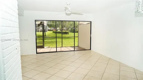 7041 SW 42nd Place Davie FL 33314