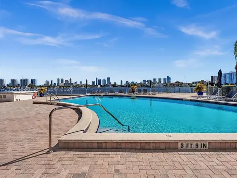 16570 NE 26th Avenue North Miami Beach FL 33160