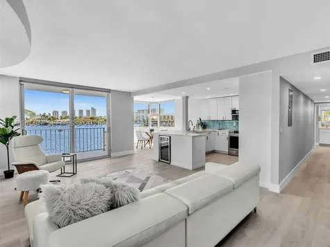 16570 NE 26th Avenue North Miami Beach FL 33160