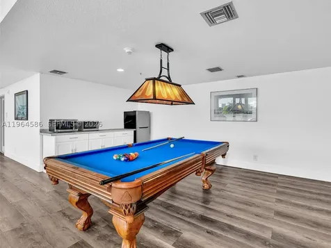 16570 NE 26th Avenue North Miami Beach FL 33160