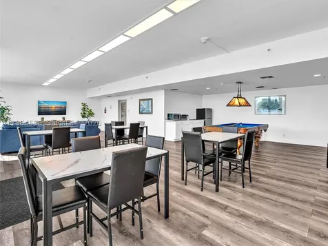 16570 NE 26th Avenue North Miami Beach FL 33160