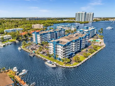 16570 NE 26th Avenue North Miami Beach FL 33160