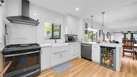 375 SW 32nd Road Miami FL 33129