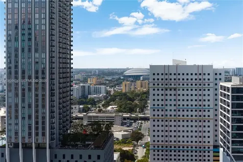 11 NE 6th Miami FL 33132