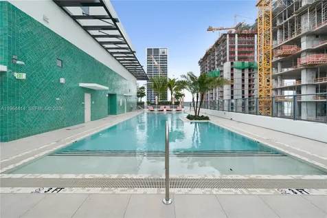 11 NE 6th Miami FL 33132