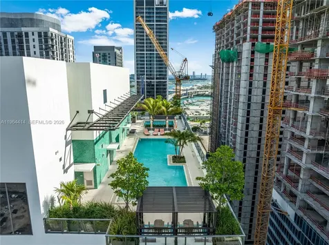 11 NE 6th Miami FL 33132