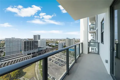 11 NE 6th Miami FL 33132