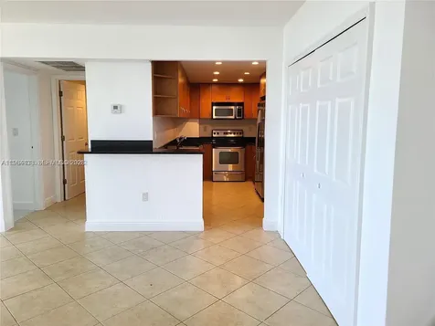 10350 W Bay Harbor Drive Bay Harbor Islands FL 33154