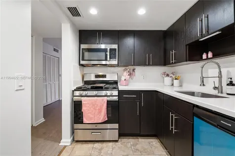 1615 Meridian Avenue Miami Beach FL 33139