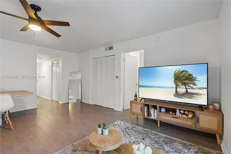 1615 Meridian Avenue Miami Beach FL 33139