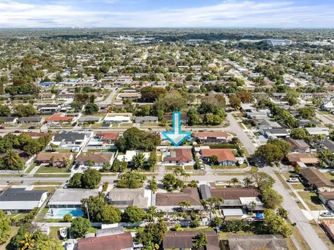 16321 SW 102nd Place Miami FL 33157