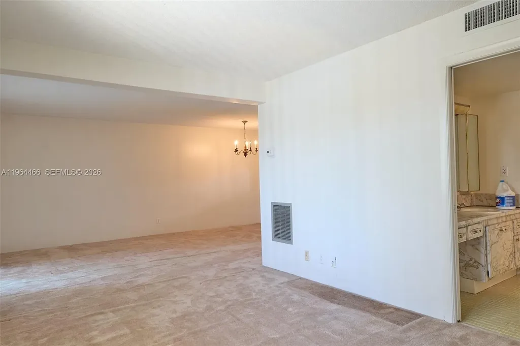 2724 S Garden Drive S Lake Worth FL 33461