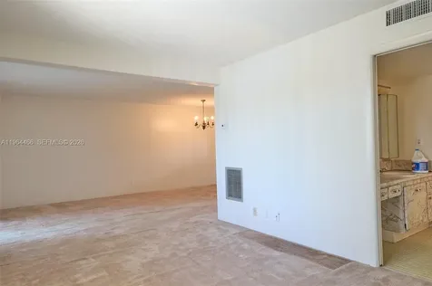 2724 S Garden Drive S Lake Worth FL 33461