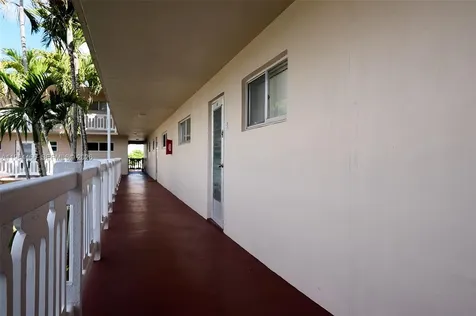 2724 S Garden Drive S Lake Worth FL 33461