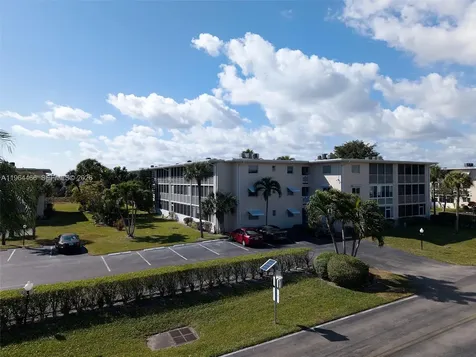 2724 S Garden Drive S Lake Worth FL 33461