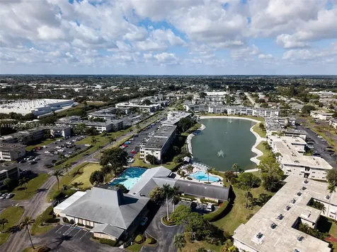 2724 S Garden Drive S Lake Worth FL 33461