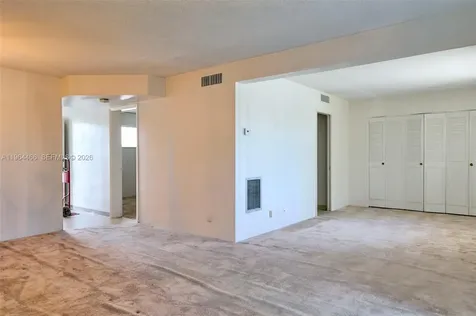 2724 S Garden Drive S Lake Worth FL 33461