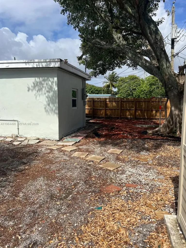 2561 NW 18th Court Fort Lauderdale FL 33311