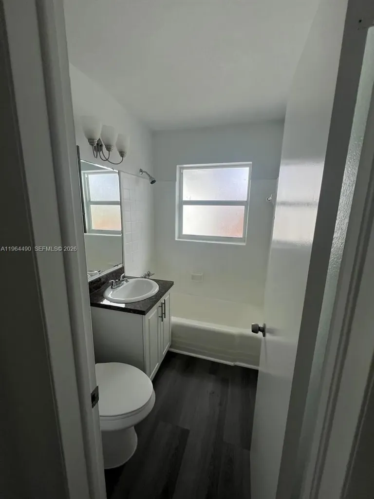 2561 NW 18th Court Fort Lauderdale FL 33311