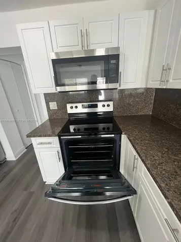 2561 NW 18th Court Fort Lauderdale FL 33311