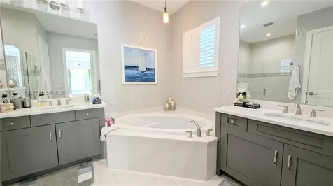 2879 Gin Berry Way West Palm Beach FL 33401