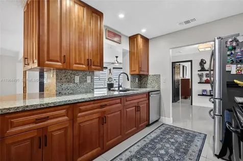 9401 NW 81st Court Tamarac FL 33321