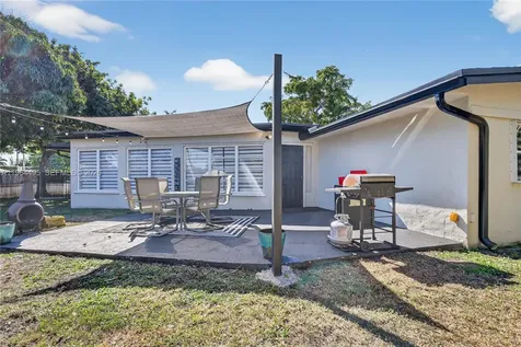 9401 NW 81st Court Tamarac FL 33321