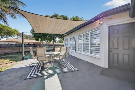9401 NW 81st Court Tamarac FL 33321