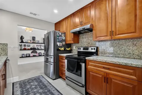 9401 NW 81st Court Tamarac FL 33321