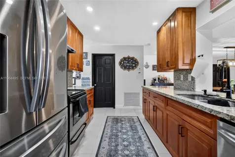 9401 NW 81st Court Tamarac FL 33321