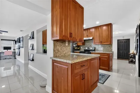 9401 NW 81st Court Tamarac FL 33321