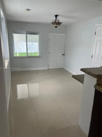 6823 SW 25th Street Miami FL 33155