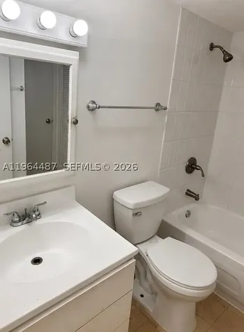 4721 NW 7th Street Miami FL 33126