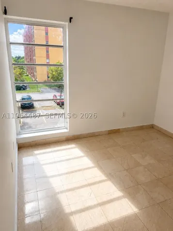 4721 NW 7th Street Miami FL 33126