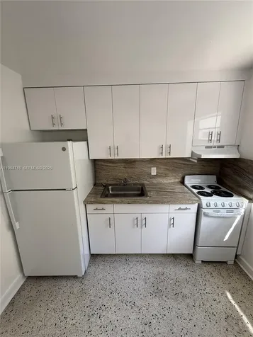 926 NW 5th Street Miami FL 33128