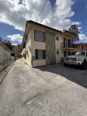 926 NW 5th Street Miami FL 33128