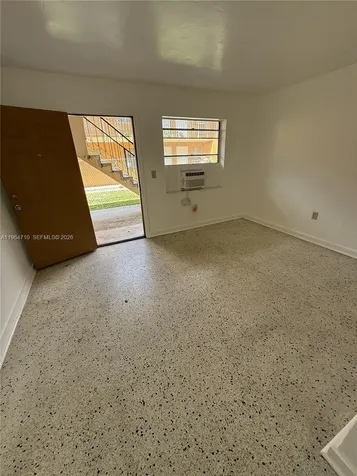926 NW 5th Street Miami FL 33128