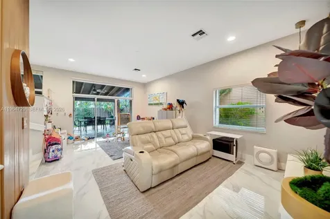 10880 NW 58th Terrace Doral FL 33178
