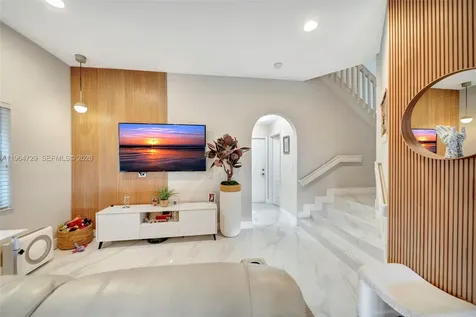 10880 NW 58th Terrace Doral FL 33178