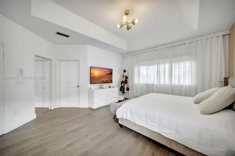 10880 NW 58th Terrace Doral FL 33178