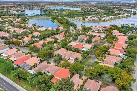 10880 NW 58th Terrace Doral FL 33178