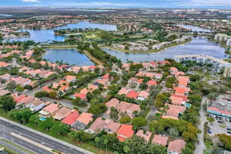 10880 NW 58th Terrace Doral FL 33178