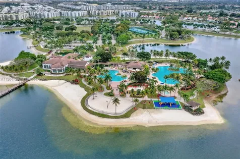 10880 NW 58th Terrace Doral FL 33178