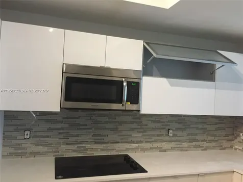 3330 NE 190th Street Aventura FL 33180