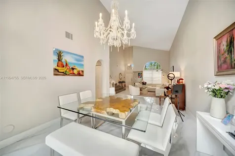 10880 NW 58th Terrace Doral FL 33178