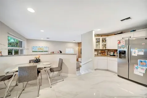 10880 NW 58th Terrace Doral FL 33178